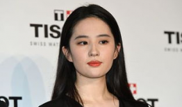 娱乐圈吃瓜刘亦菲,娱乐圈的瓜田，她如何成为焦点？